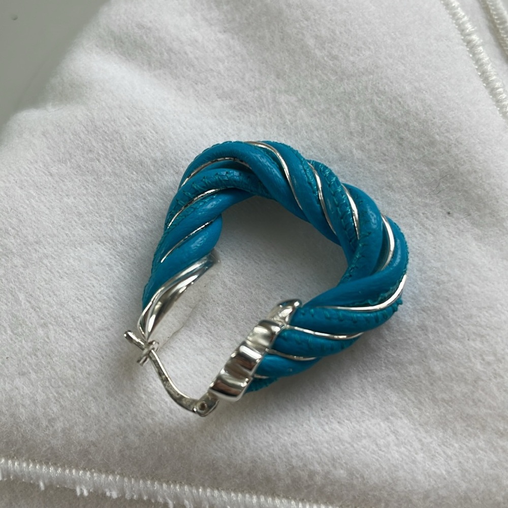 BOTTEGA VENETA Leather Twist Triangle Hoop Earrings Blue - Picture 3 of 5
